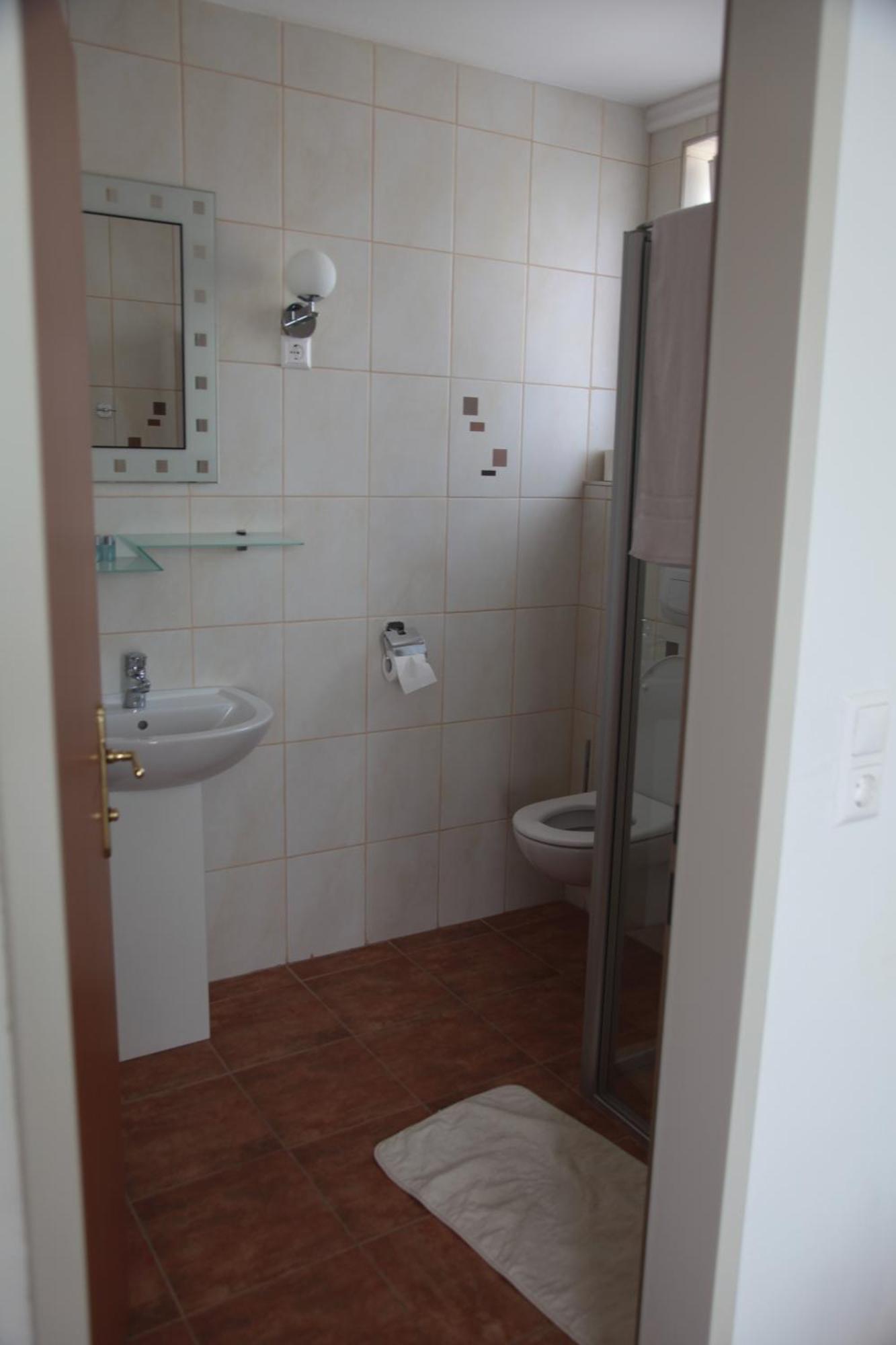 Pension Casa Topolino Wiener Neustadt Exteriör bild