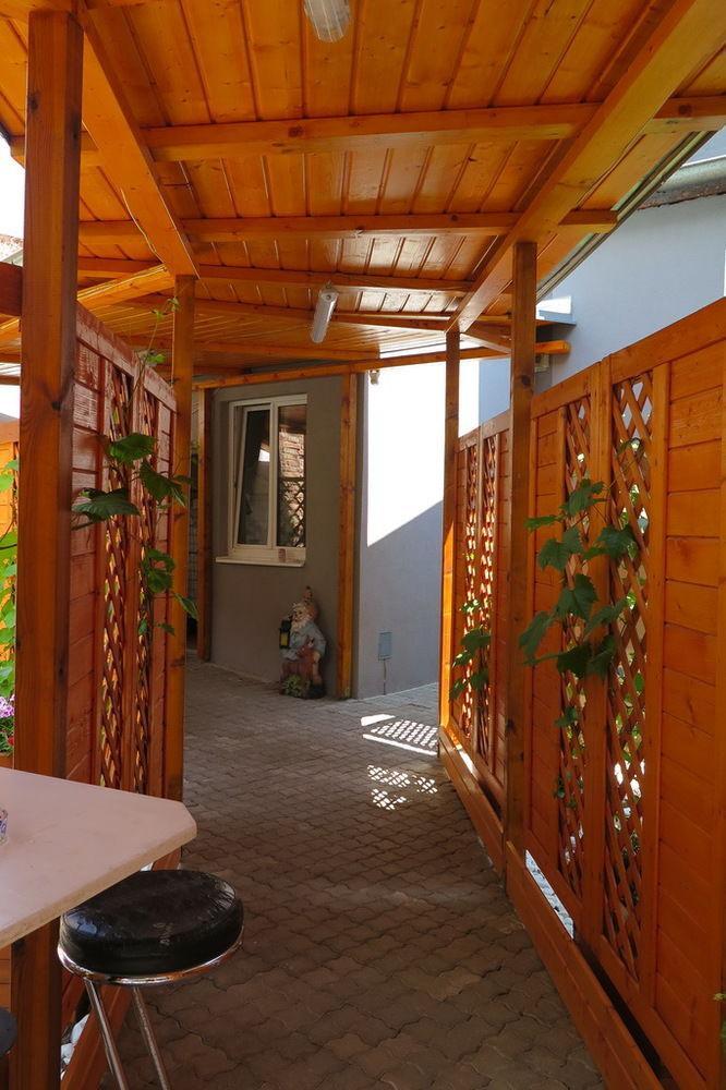 Pension Casa Topolino Wiener Neustadt Exteriör bild
