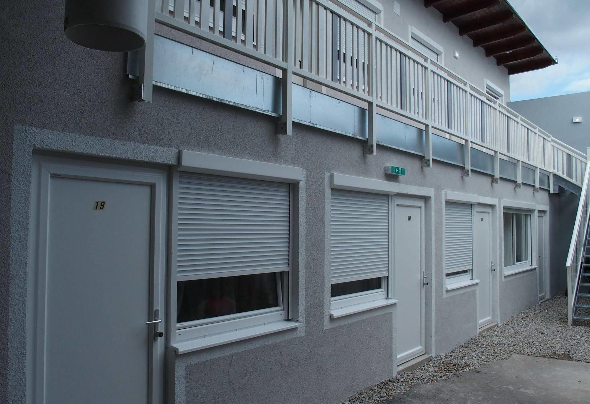 Pension Casa Topolino Wiener Neustadt Exteriör bild
